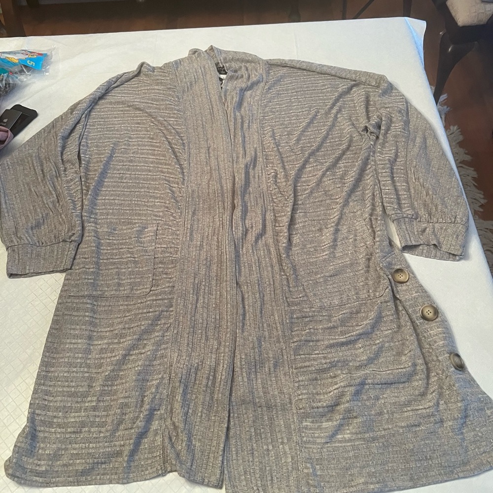 GiGio NWT womens light knit cardigan sz Large